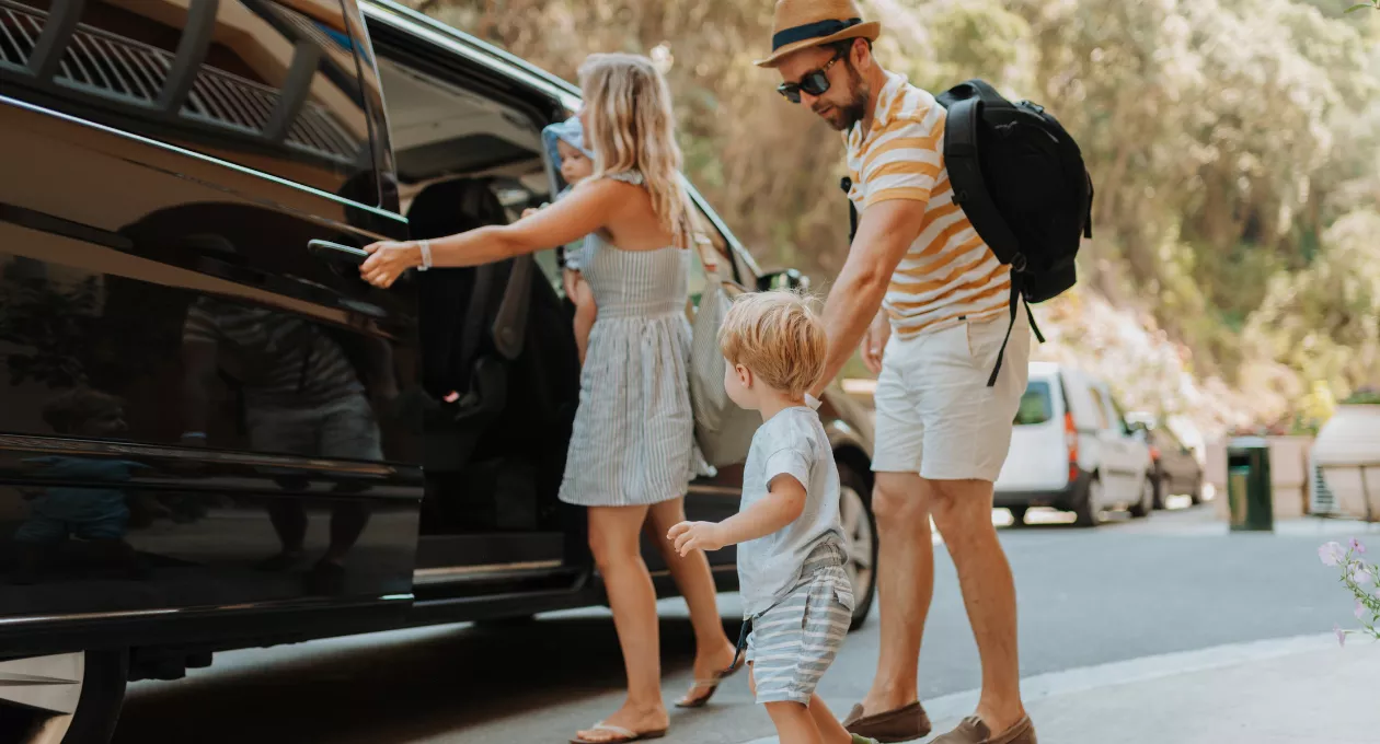 Taxi from Telford to Gatwick Airport | 365 Transports