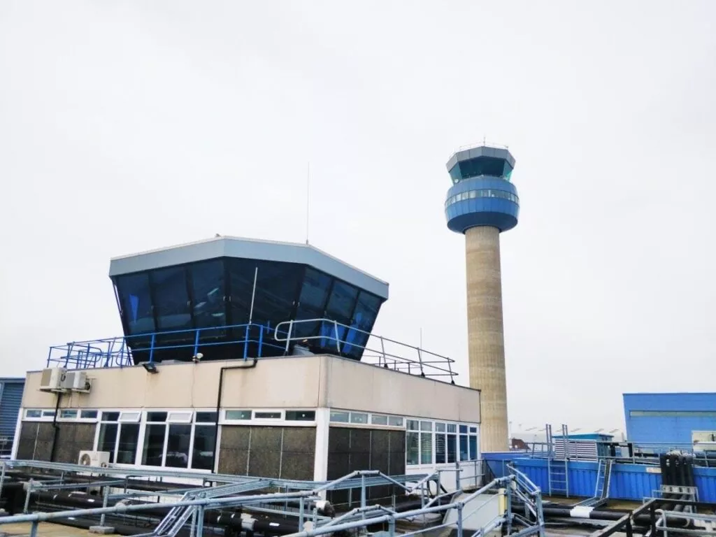Telford to East Midlands Airport Taxi | 365 Transports